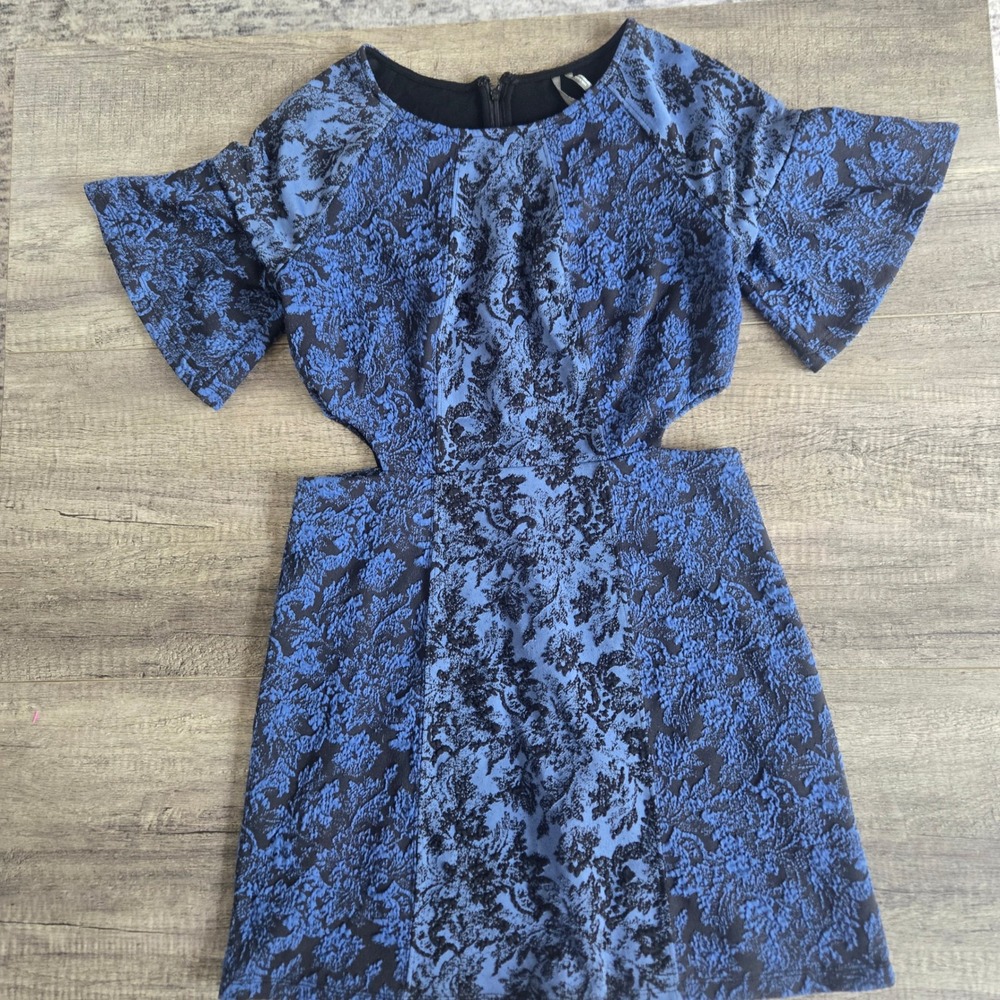 Anthropologie Blue Black Floral Jacquard Cut-Out Mini Dress Flutter Sleeve Sz 8